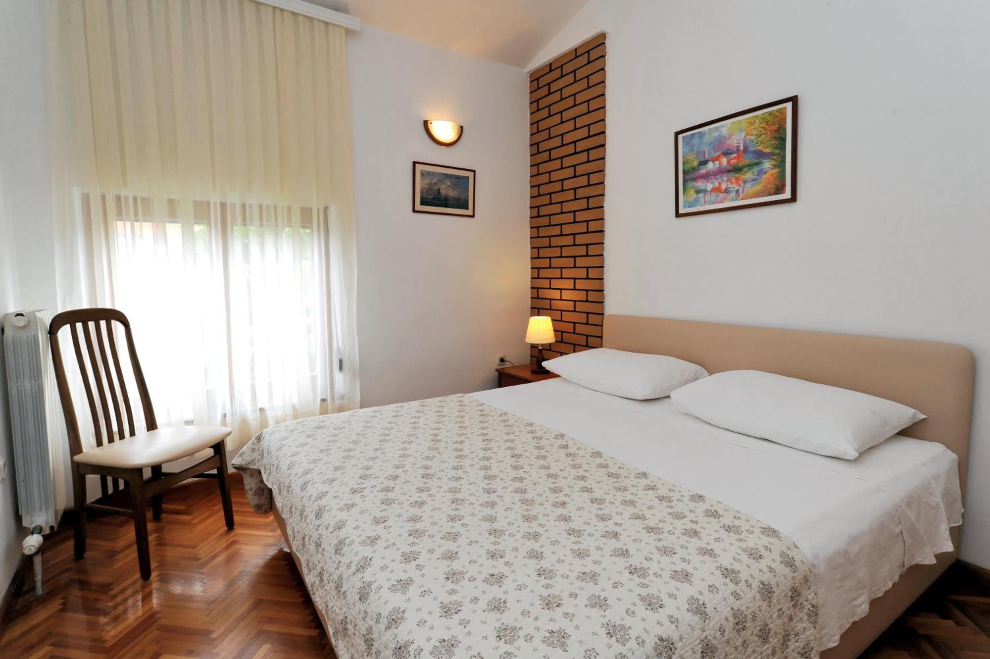 Apartments Villa Eden Preko Phòng bức ảnh