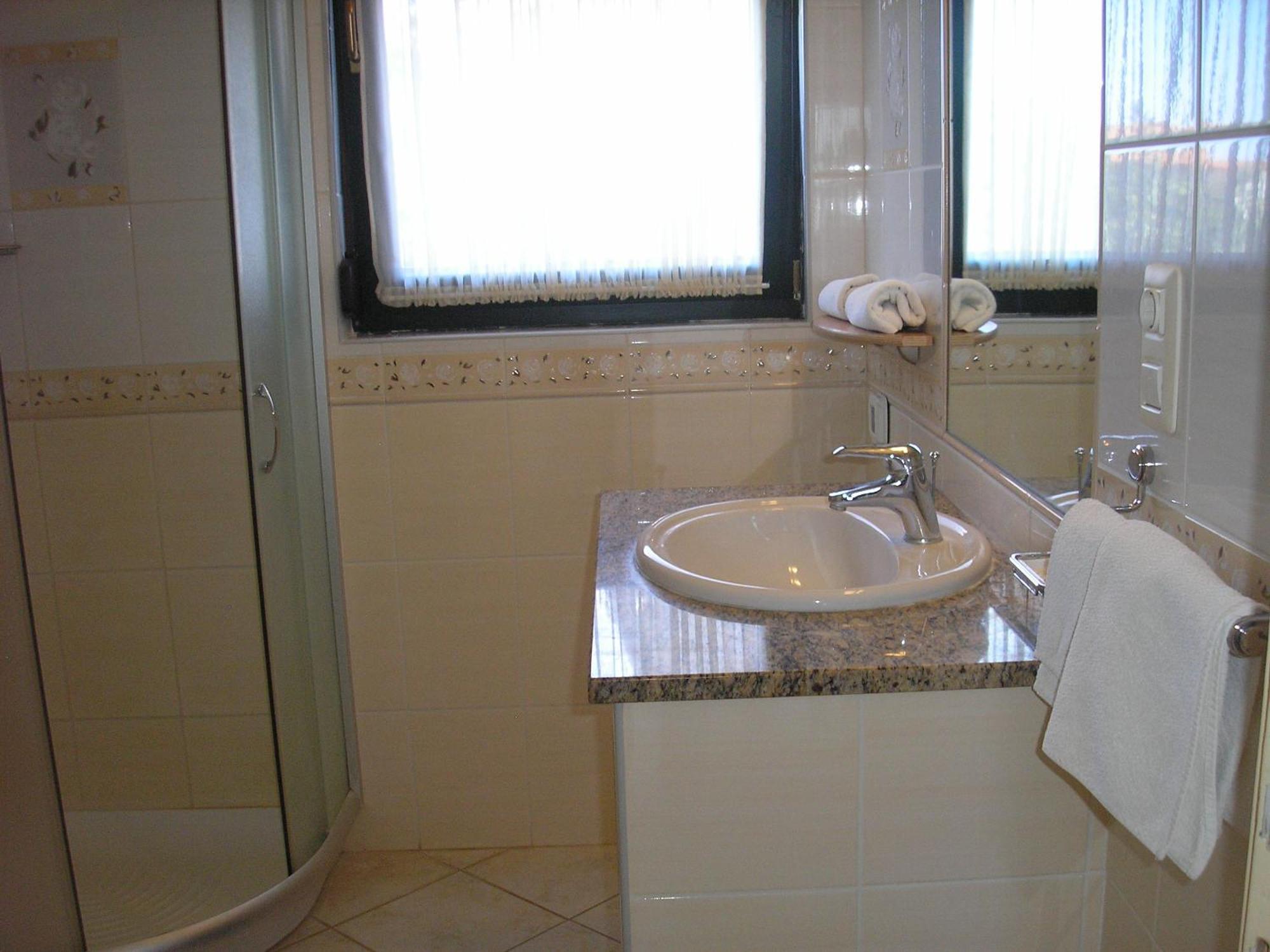 Apartments Villa Eden Preko Ngoại thất bức ảnh