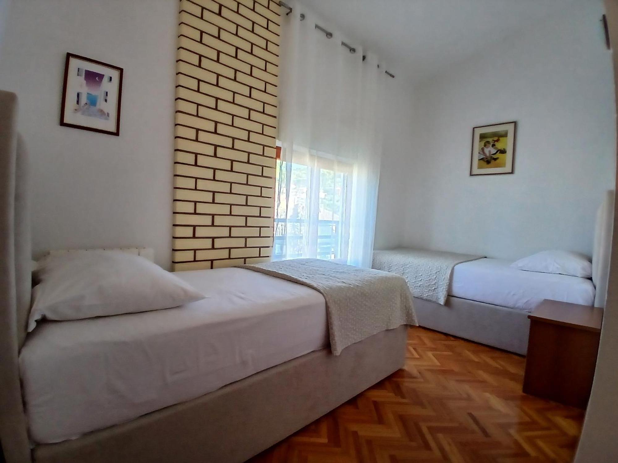 Apartments Villa Eden Preko Ngoại thất bức ảnh