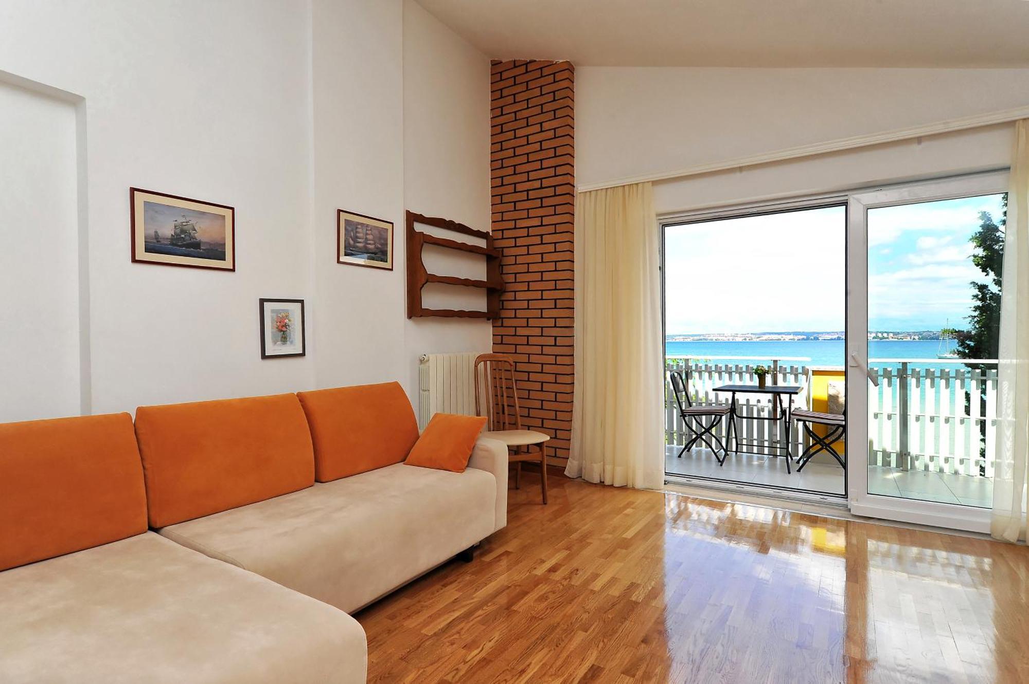 Apartments Villa Eden Preko Ngoại thất bức ảnh